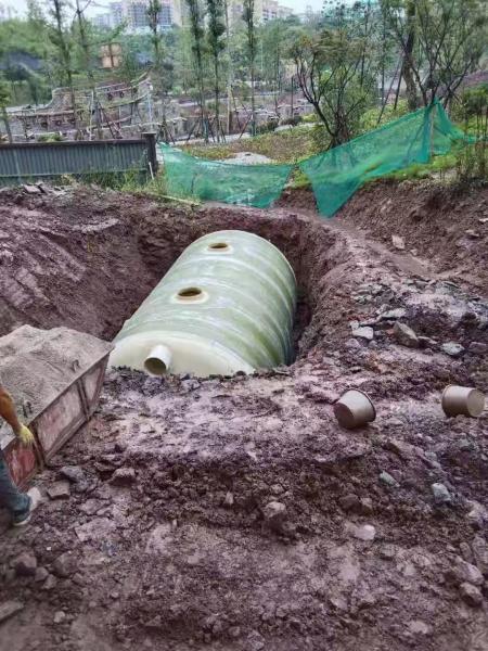 西宁雷波县50立方化粪池安装现场